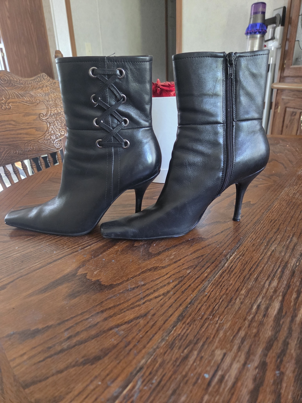 Bandolino Black Pointed Toe Lace-Up Ankle Boots